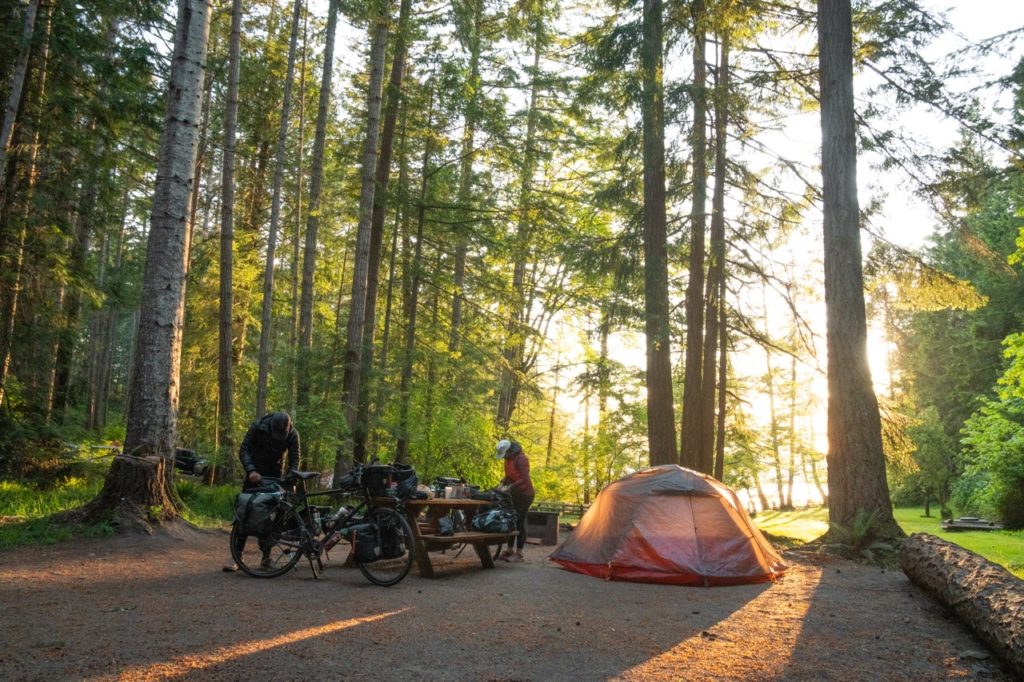 À deux roues et à deux, l’incroyable aventure d&rsquo;un couple suisse